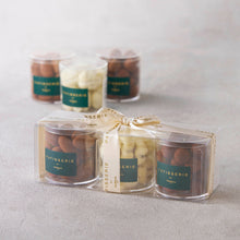 画像をギャラリービューアに読み込む, アマンド、ヘーゼルナッツ、ペカンナッツショコラ、3種のショコラナッツギフトセット